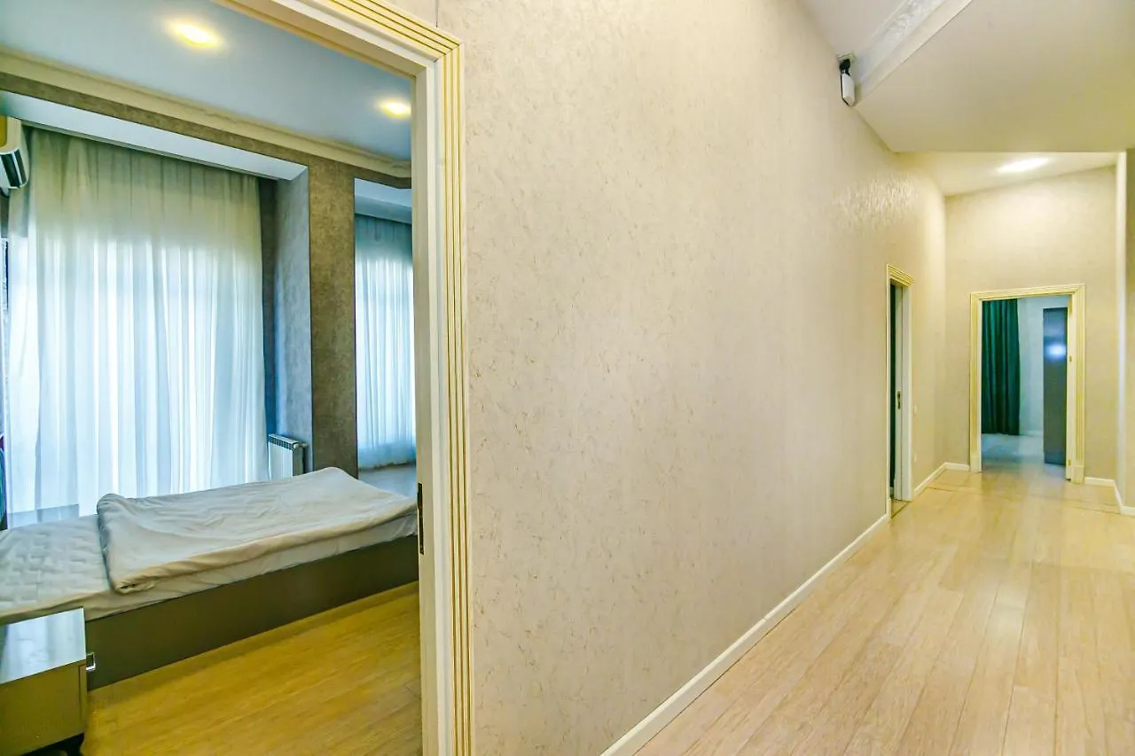 Vip Penthouse In Nizami Street Aparthotel Baku